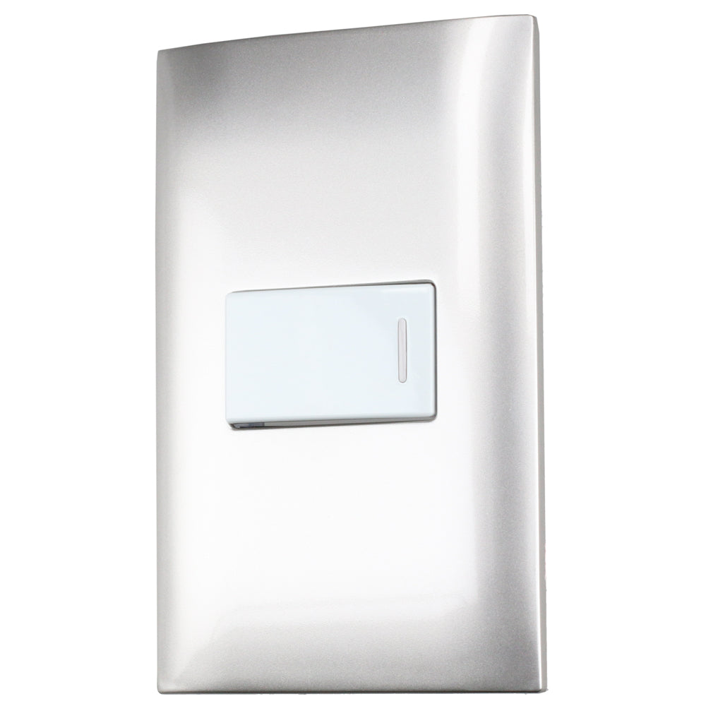 PLACA 1 INTERRUPTOR 1/3 3 VIAS, LÍNEA AMERICANA, COLOR PLATA SURTEK